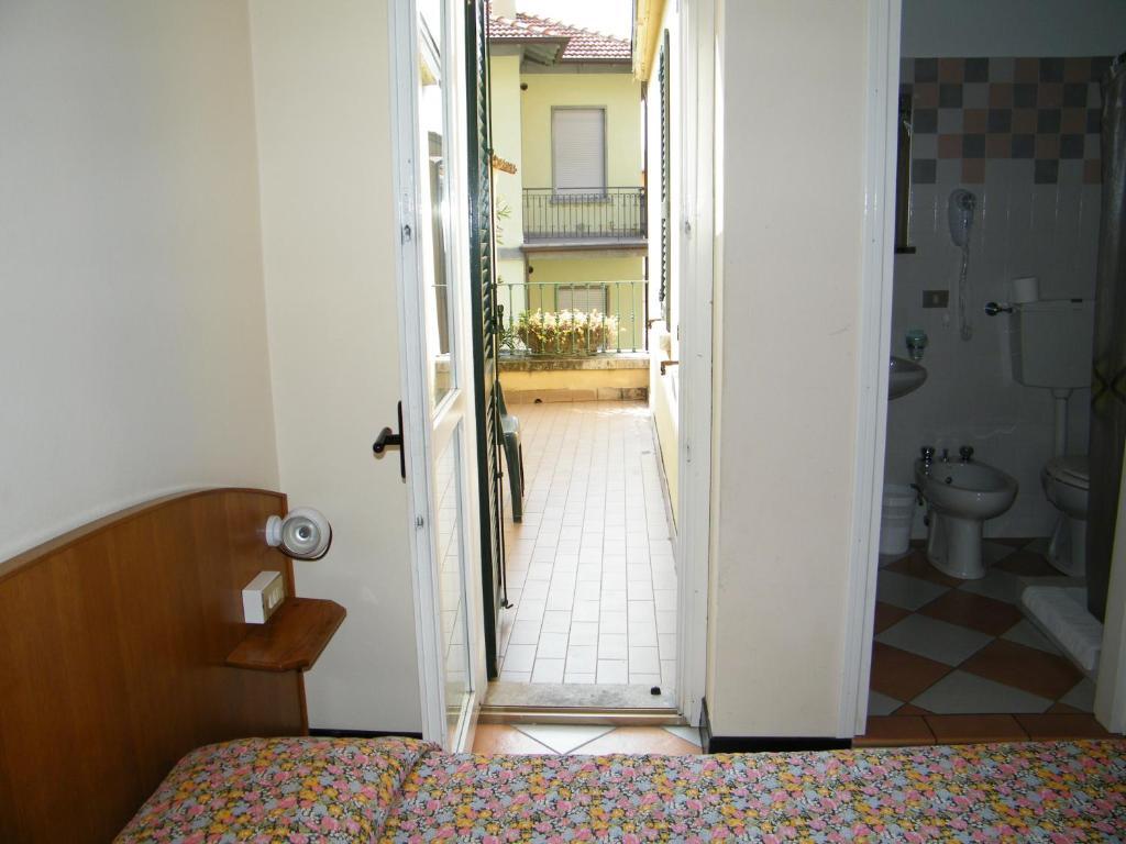 Hotel Montecodeno Varenna Room photo