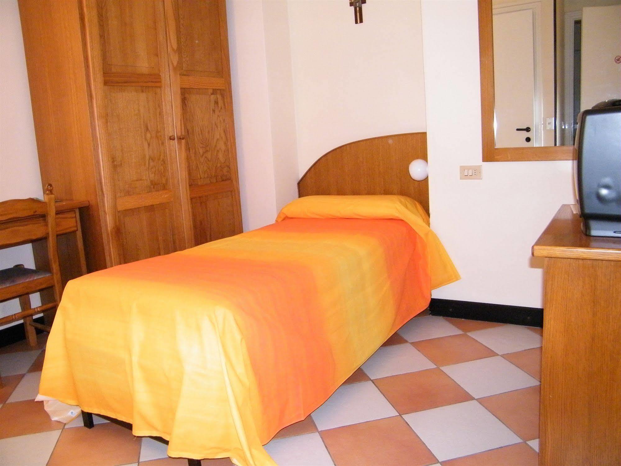 Hotel Montecodeno Varenna Exterior photo